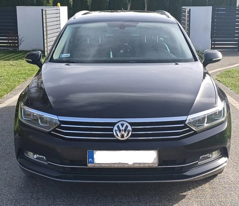 Volkswagen Passat cena 67800 przebieg: 193800, rok produkcji 2017 z Radom małe 67